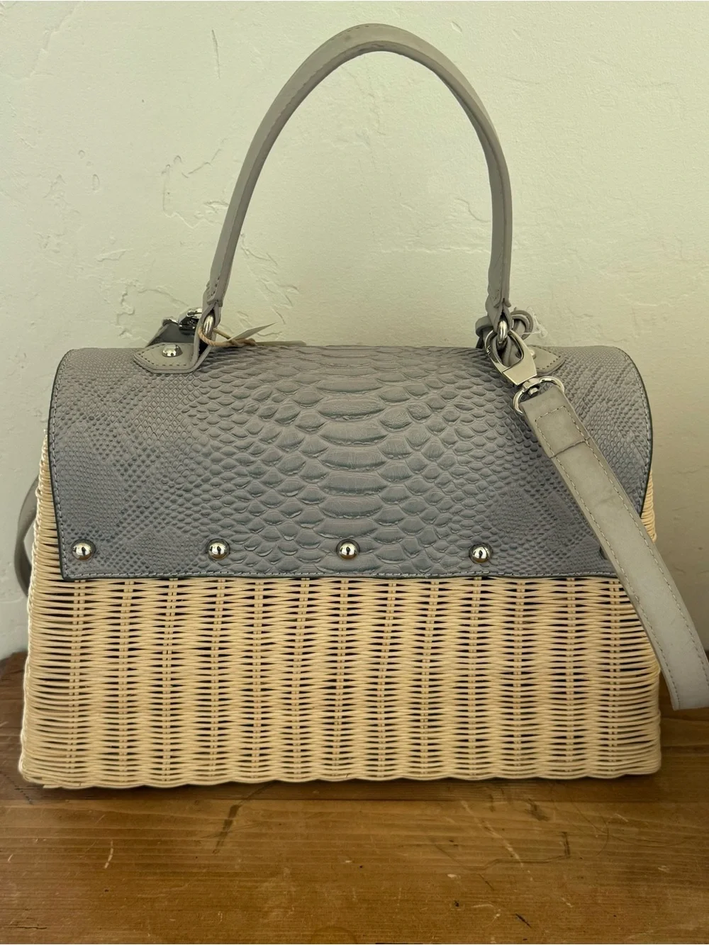 Two-Tone Kontessa Gray Distressed Top-Handle Picnic Summer Woven Bag